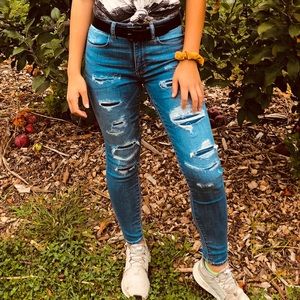 Cute skinny rip patch jeans